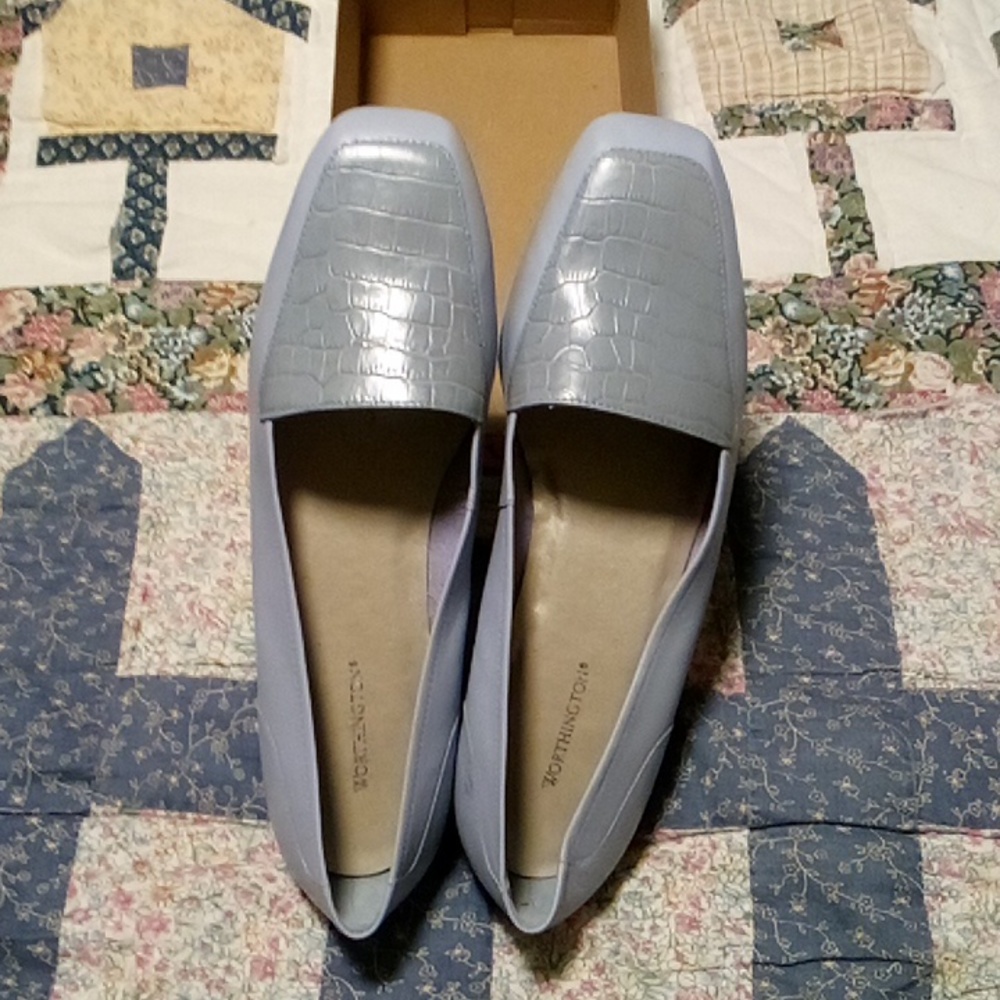 Dress shoes